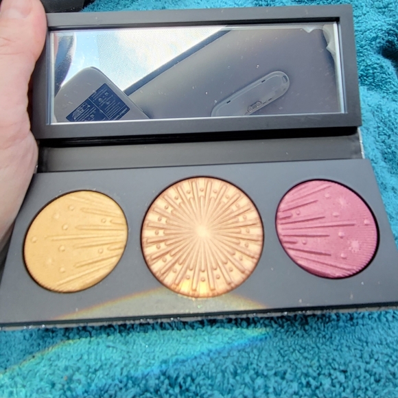 Mac highlighter palette medium deep NIB - Picture 1 of 4